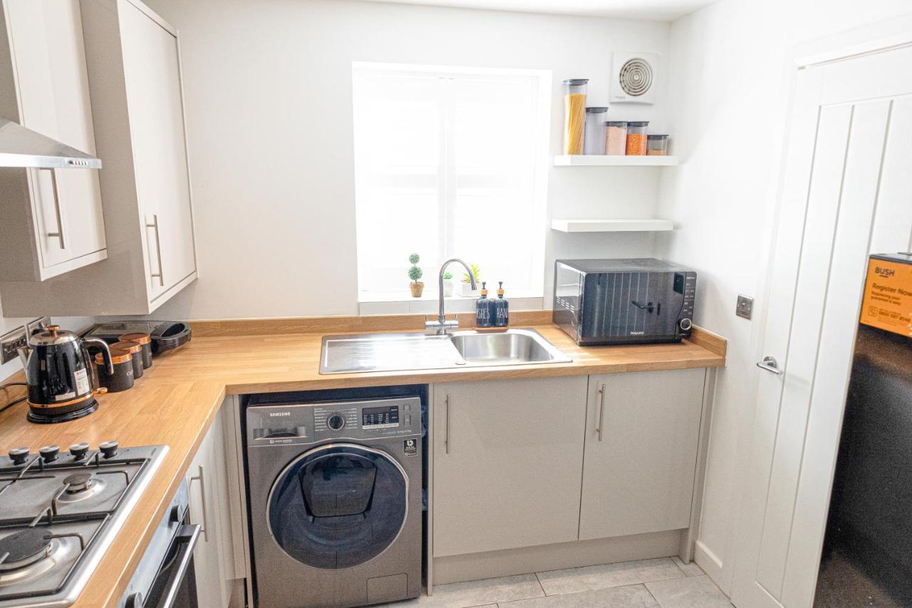 Private Room In A New Build Heanor 外观 照片