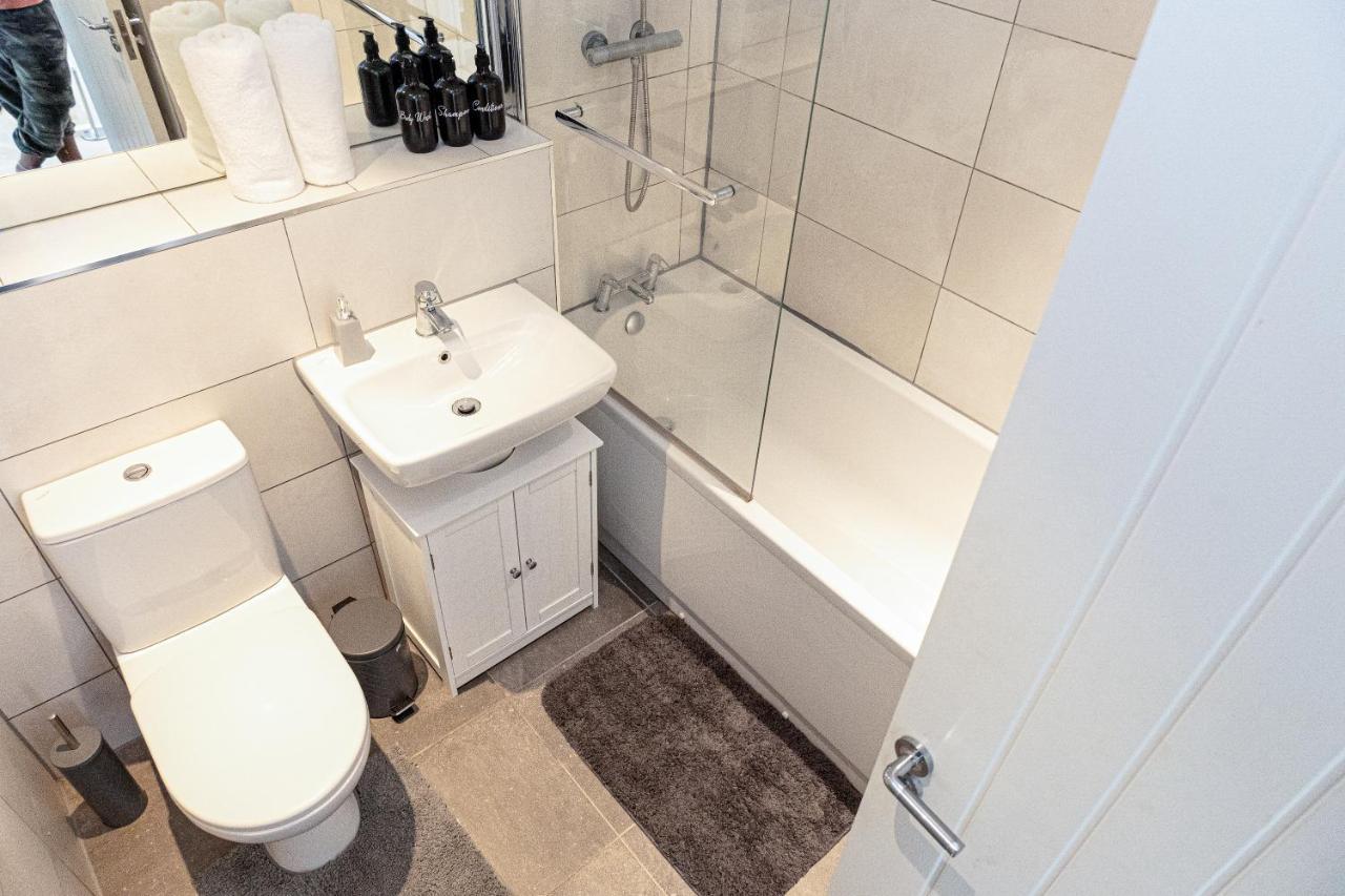 Private Room In A New Build Heanor 外观 照片